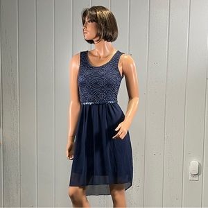 *Suzy Shier Women’s Navy Blue Lace Hi-Low Dress Sz XS
